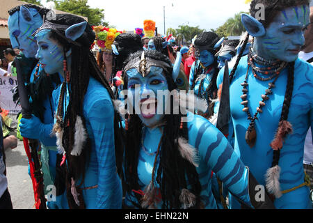 Miami, Florida, USA. 15th March, 2015. Performers masquerade as characters from the movie 'Avatar' at the Calle Ocho street festival in Miami, Florida on Sunday, March 15, 2015. Credit:  SEAN DRAKES/Alamy Live News Stock Photo