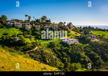 View of houses of a hillside in Laguna Beach, California Stock Photo ...