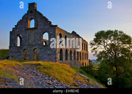 Gwynedd, Snowdonia National Park, Cwm Ystradllyn, ruins of Ynysypandy slate mill Stock Photo