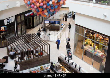 Saks Fifth Avenue store at the Fashion Outlets of Chicago mall in Rosemont,  near Chicago O'Hare airport, Illinois, USA Stock Photo - Alamy