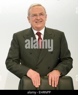 Stuttgart, Germany. 17th Mar, 2015. Chief Executive Officer of Porsche SE, Martin Winterkorn, stands on the podium during the company's annual accounts press conference in Stuttgart, Germany, 17 March 2015. Photo: BERND WEISSBROD/dpa/Alamy Live News Stock Photo