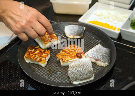 COOKING WORKSHOP IN CHARTRES (28) EURE-ET-LOIR, FRANCE Stock Photo