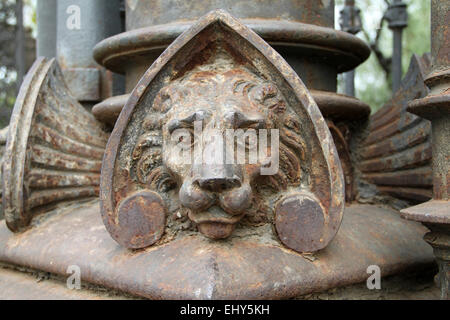 Detail of lion's head on park gates, entrance to Parc de la Ciutadella, Barcelona Stock Photo