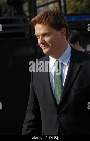 London, UK. 18th March, 2015. Danny Alexander meets the press on College Green opposite the Houses of Parliament after last budget before the election. Credit:  JOHNNY ARMSTEAD/Alamy Live News Stock Photo