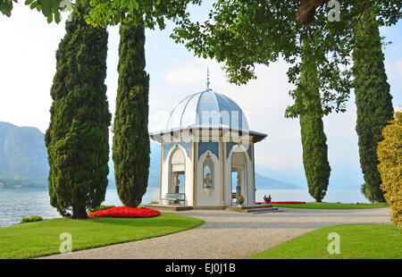 Lakeside mughal pavilion at Villa Melzi, Bellagio on Lake Como, Italy Stock Photo