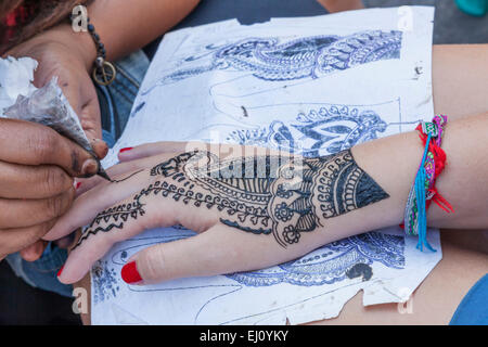 Thailand, Bangkok, Khaosan Road, traffic, Detail of Henna Painted Hand Stock Photo