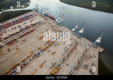 Aerial view of the Wando Welch shipping container port in Mt Pleasant ...