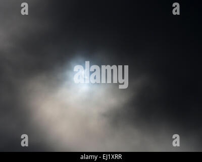 Glasgow, UK. 20th March, 2015. Cambuslang witnesses a rare Solar eclipse in which the sun is almost completely obscured by the moon. The UK will not see another eclipse until 2090. Credit:  Alan Robertson/Alamy Live News Stock Photo