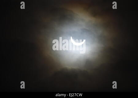 Swindon, Wiltshire, UK. 20th Mar, 2015. Friday, 20th March 2015. A partial solar eclipse taken from Swindon, Wiltshire, UK. Credit:  Anna Stowe/Alamy Live News Stock Photo