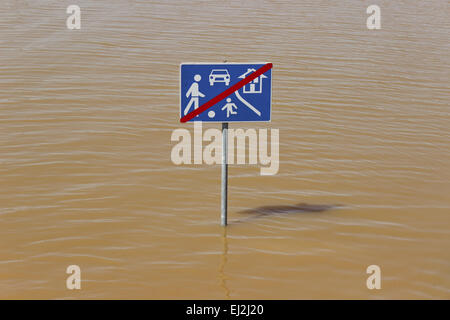 Play street traffic sign in flood - Belgrade spring 2014 Stock Photo