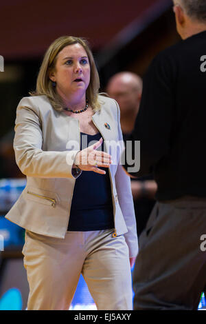 March 21, 2015: head coach Suzie McConnell-Serio of the Pittsburgh Panthers shakes the hand of head coach Jim Foster of the Chattanooga Lady Mocs at the end of the 2015 NCAA Division I Women's Basketball Championship 1st round game between the University of Tennessee at Chattanooga Mocs and the University of Pittsburgh Panthers at Thompson Boling Arena in Knoxville TN Stock Photo