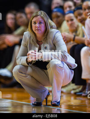 March 21, 2015: head coach Suzie McConnell-Serio of the Pittsburgh Panthers during the 2015 NCAA Division I Women's Basketball Championship 1st round game between the University of Tennessee at Chattanooga Mocs and the University of Pittsburgh Panthers at Thompson Boling Arena in Knoxville TN Stock Photo