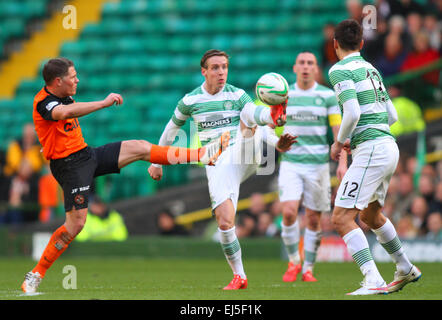 Glasgow, Scotland. 21st Mar, 2015. Scottish Premiership. Celtic versus Dundee United. Stefan Johansen and John Rankin challenge for the ball Credit:  Action Plus Sports/Alamy Live News Stock Photo