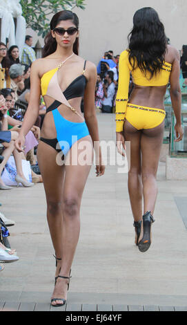 New Delhi, India. 22nd Mar, 2015. Models display creations by Shivam and Naresh during the Lakme Fashion Week Summer Resort 2015 in Mumbai, India, March 22, 2015. © Stringer/Xinhua/Alamy Live News Stock Photo