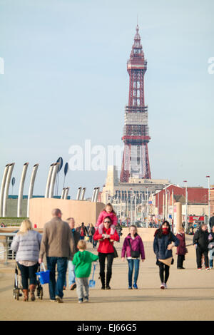 Blackpool, UK. 22nd March, 2015. UK Weather: A fantastic sunny afternoon in Blackpool Lancashire. Large crowds flock to the resort to enjoy the sunny weather, a promising early start to the holiday season, with lots of families out enjoying the seaside a great confidence boost  for the Blackpool is back campaign.  Credit: Gary Telford/Alamy live news Stock Photo