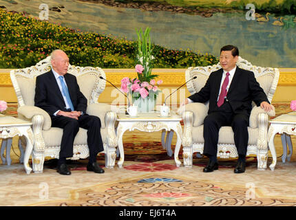 Beijing, China. 23rd Mar, 2015. File photo taken on May 23, 2011 shows then Chinese Vice President Xi Jinping (R) meeting with Lee Kuan Yew, in Beijing, capital of China. Lee Kuan Yew, former prime minister of Singapore, died at 3:18 am on March 23, 2015 at the age of 91, according to a statement released by the Prime Minister's Office (PMO). Credit:  Zhang Duo/Xinhua/Alamy Live News Stock Photo