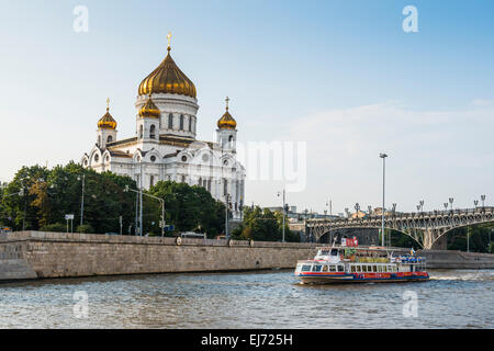 Cathedral of christ the Saviour, Moskva river, Moscow, Russia Stock Photo