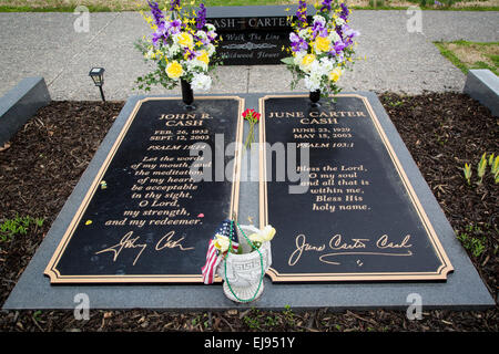 Graves of country music legends Johnny Cash and wife June Carter Cash, Hendersonville, Tennessee, USA Stock Photo