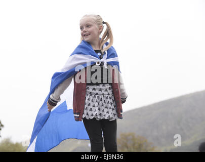 Atmosphere in Edinburgh for the Scottish referendum on Independence outside Parliament and around the city. Featuring: Atmosphere Where: Edinburgh, United Kingdom When: 18 Sep 2014 Stock Photo