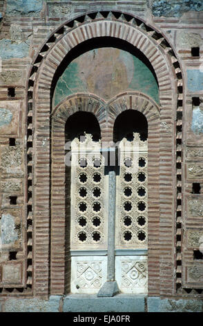 Byzantine Brick Window Byzantine Church of the Virgin Mary, Monastery of Hosios Loukas or Hossios Loukas (c950), Distomo, Greece Stock Photo