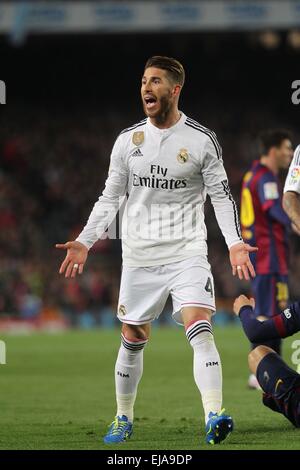 Nou Camp, Barcelona, Spain. 22nd Mar, 2015. La Liga soccer match between FC Barcelona and Real Madrid CF, at the Camp Nou stadium in Barcelona, Spain. Sergio Ramos (real) upset at a decision Credit:  Action Plus Sports/Alamy Live News Stock Photo