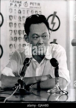 LEE KUAN YEW (16 September 1923 - 23 March 2015), was a Singaporean politician. He became the first Prime Minister of Singapore in 1959, and governed for three decades. He is recognised as the founding father of modern Singapore, and the only leader known to bring an entire country from third world to first world status in a single generation. PICTURED: Jun 6, 1959 - Singapore - LEE KUAN YEW speaks during a People's Action Party press conference after the PAP won 43 of the 51 seats in the legislative assembly. © Keystone Pictures USA/ZUMAPRESS.com/Alamy Live News Stock Photo