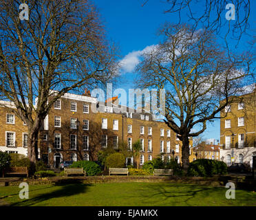 Terraced houses in Canonbury Square Islington London N1 England UK built  1805 to1830 George Orwell and Evelyn Waugh lived here Stock Photo