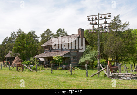 Tennessee, Norris, Museum of Appalachia, farm  house Stock Photo