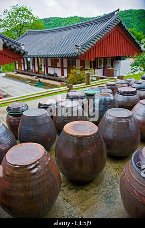 Clay pots for Kimchi at the temple complex at Hawsun in south Korea in the Jeonam province Stock Photo