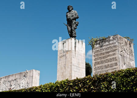 A 22 foot bronze statue of Ernesto Che Guevara stands above the Ernesto Guevara Sculptural Complex in Santa Clara. Beneath it stands the Che Guevara Mausoleum housing the remains of executed Marxist revolutionary Ernesto Che Guevara and twenty-nine of his fellow combatants killed in 1967 during Guevara's attempt to spur an armed uprising in Bolivia. Stock Photo