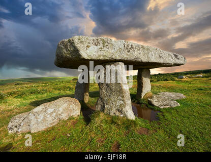 Lanyon Quoit megalithic Neolithic burial dolmen circa 4000 BC, Morvah ,Penwith peninsular, Cornwall, England Stock Photo