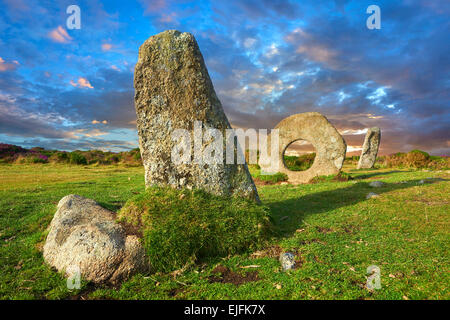 Mên-an-Tol , Men an Toll locally or the Crick Stone,  late Neolithic early Bronze Age standing stones, Madron, Cornwall England Stock Photo