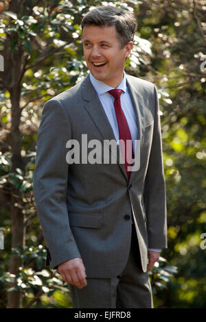 Tokyo, Japan. 26th March, 2015. His Royal Highness the Crown Prince Frederik Andre Henrik Christian attends an event with local children in the traditional Japanese garden of the Asakura family house to help increase awareness about school bullying on March 26, 2015, Tokyo, Japan. The Danish Crown Prince Couple are in Japan for three days, to promote the Danish territory of Greenland, including tourism and it's culture and products, in Japan. Credit:  Aflo Co. Ltd./Alamy Live News Stock Photo