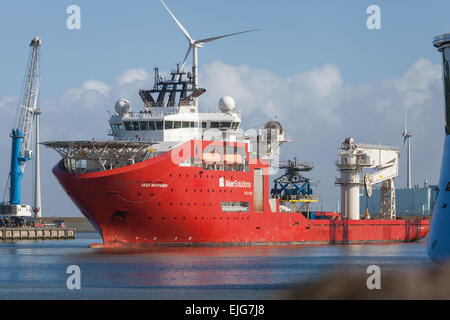 A Norwegian Deepwater Subsea Equipment Support Vessel (SESV), Aker ...