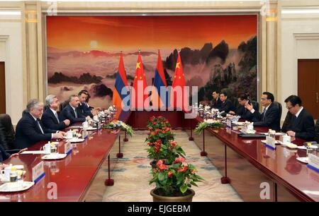 Beijing, China. 26th Mar, 2015. Chinese Premier Li Keqiang (2nd R) meets with Armenian President Serzh Sargsyan (2nd L), who will also attend the annual conference of the Boao Forum for Asia, in Beijing, capital of China, March 26, 2015. © Liu Weibing/Xinhua/Alamy Live News Stock Photo