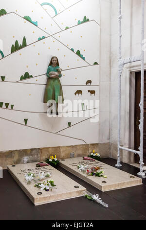 Sanctuary of Fatima, Portugal. Tombs of Jacinta Marto and Sister Lucia, two of the three shepherds that witnessed the apparition Stock Photo