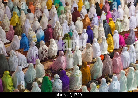 Pilgrims praying in Istiqlal Mosque during Ramadan, Jakarta, Indonesia Stock Photo