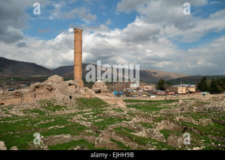 View of Hasankeyf, ancient town near Batman, Turkish Kurdistan, Turkey Stock Photo