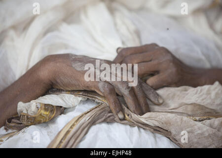 Narayangonj, Dhaka, Bangladesh. 27th Mar, 2015. At least 10 people have died, including seven women, in a stampede during the ''˜Astami snan', the Hindu holy bath in the Old Brahmaputra River, at Langalbandh, Narayanganj, near Dhaka, Bangladesh, March 27, 2015. © Suvra Kanti Das/ZUMA Wire/ZUMAPRESS. Credit:  ZUMA Press, Inc./Alamy Live News Stock Photo