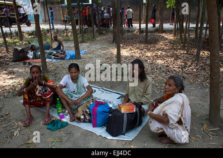 Narayangonj, Bangladesh. 27th Mar, 2015. At least 10 people have died, including seven women, in a stampede during the ‘Astami snan’, the Hindu holy bath in the Old Brahmaputra River, at Langalbandh, Narayanganj District in Bangladesh Credit:  zakir hossain chowdhury zakir/Alamy Live News Stock Photo