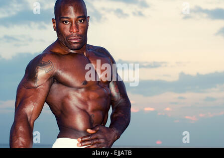 Muscular Man Bodybuilder Training Gym Posing Stock Photo 1293213670 |  Shutterstock