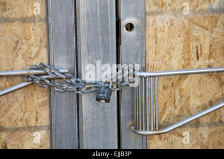 Detroit, Michigan - The locked front door of the vacant former Detroit Free Press building. Stock Photo