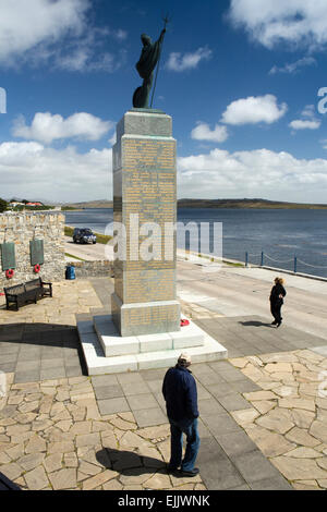 Falklands, Port Stanley, Falklands Islands, visitors at 1982 war victory memorial Stock Photo