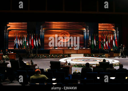 (150329) -- SHARM EL-SHEIKH, March 29, 2015 (Xinhua) -- Photo taken on March 29, 2015 shows the general view of the closing session of the Arab League Summit in Sharm el-Sheikh, Egypt. Egyptian President Abdel Fattah al-Sisi on Sunday said Arab League member states have agreed on the formation of an Arab military force to counter growing security threats.  (Xinhua/Cui Xinyu) (zhf) Stock Photo