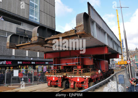 ALE Engineering. Network Rail and construction giant Osborne replaced the railway bridge over the High Street in Southend-on-Sea, Essex, UK. Crawling Stock Photo