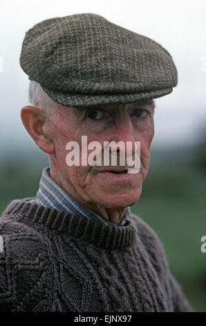 Bluestack Mountains farmer with Donegal tweed cap and Aran sweater, Donegal, Ireland Stock Photo