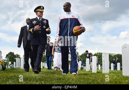 Kobe Bryant and Chairman of the Joint Chiefs of Staff Gen. Martin E. Dempsey talk at Arlington National Cemetery, Ft. Myer, Va, Jul. 15, 2012.   DOD photo by D. Myles Cullen Stock Photo