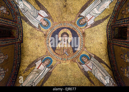 Rome. Italy. Basilica di Santa Prassede all’Esquilino,  9th C. Mosaics in the Chapel of St Zeno. Stock Photo
