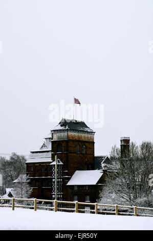 Hook Norton Brewery in the Snow Stock Photo