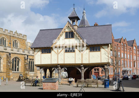 The timber-framed Old Grammar School Building in Market Harborough Stock Photo